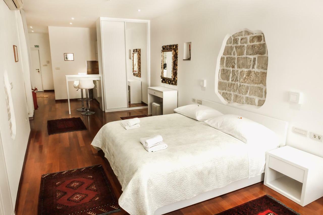 Apartment Old Square Split
